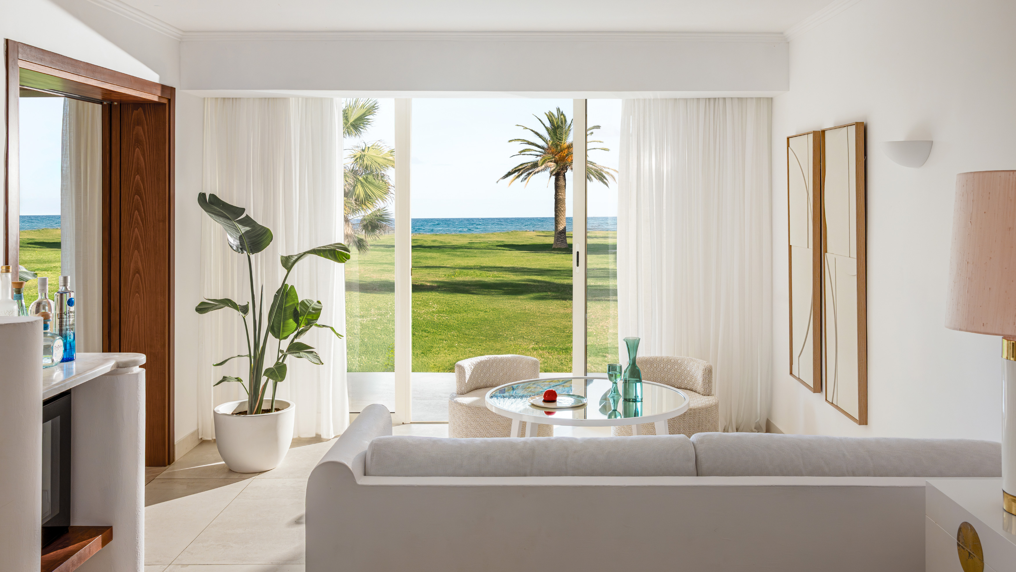 Accommodation details of palace family bungalow suite at Grecotel Creta Palace