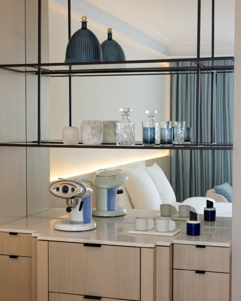Services and amenities offered at Grecotel Creta Palace luxury resort