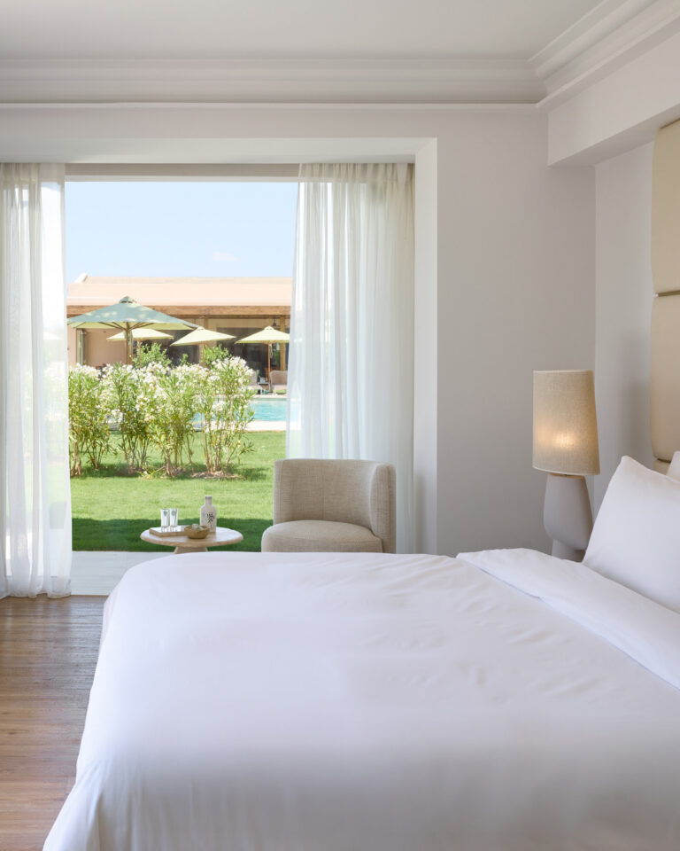 Deluxe Suite Seafront Palm Gardens accommodation